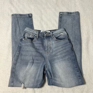 Celebrity Pink Straight Leg/Mom Jeans Size 1/25